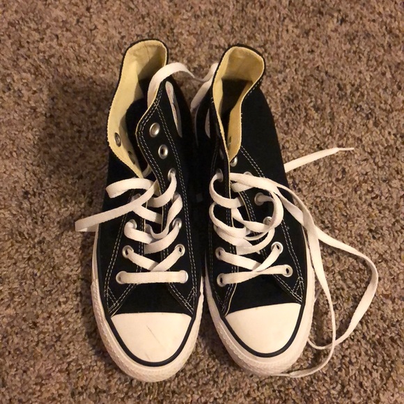 womens size 7 converse high tops